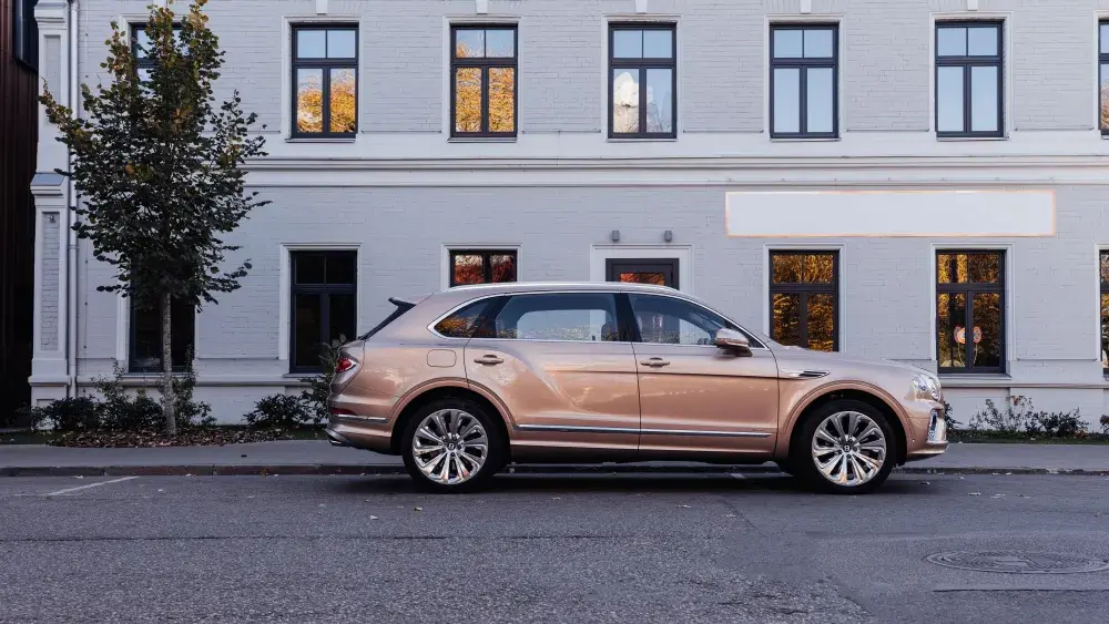 Bentayga EWB Azure